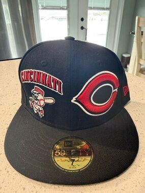 Cincinnati Reds MLB Fitted Hat